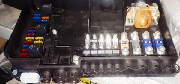 Блок прерывателя массы 3704025-72A JAC HK6120