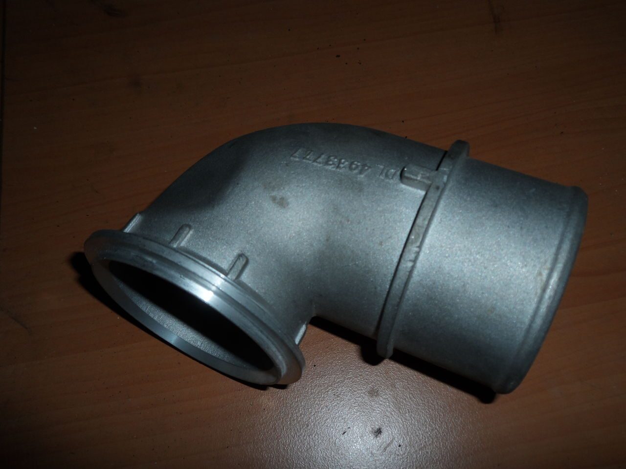 Патрубок впускной Cummins ISBe 4933777/3977431