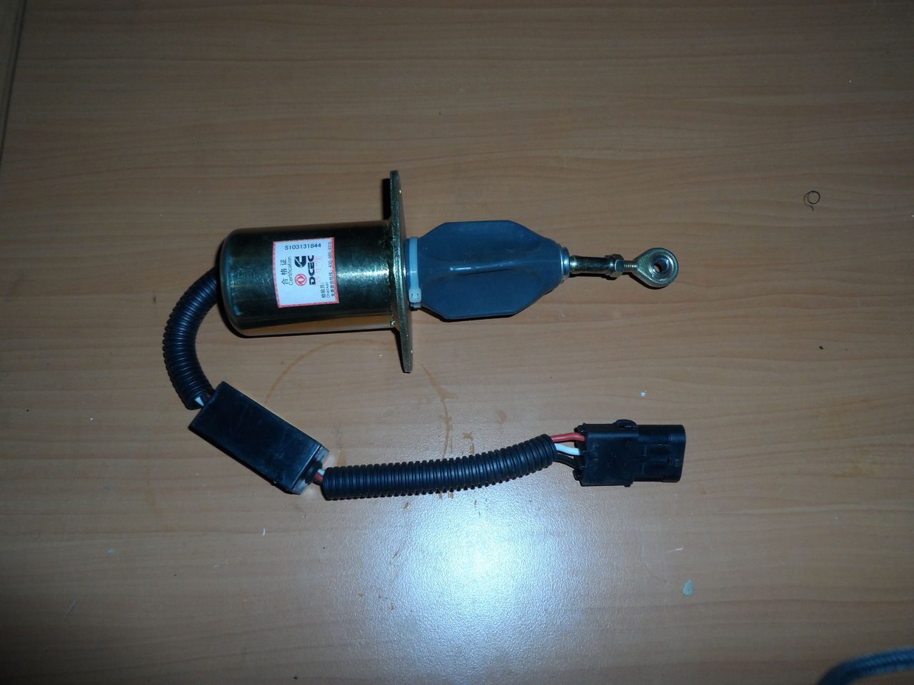 Клапан электромагнитный подачи топлива 4942878/3415706/3935650 CUMMINS (4BT,6B) 24V