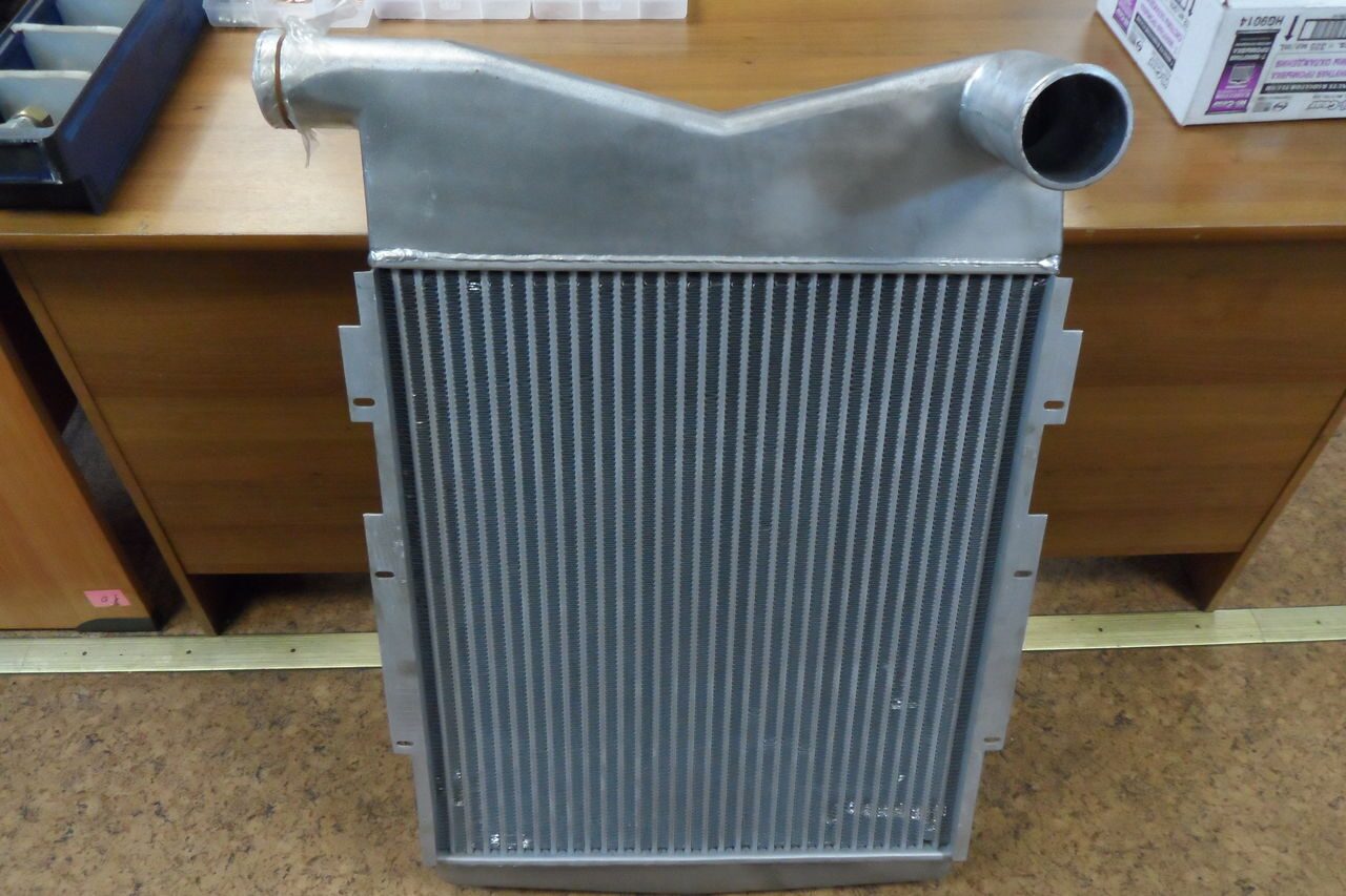 Интеркулер 1119-00003 YUTONG ZK6899 двс ISDE185-41