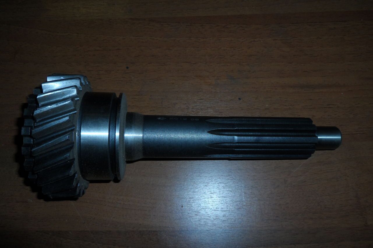 Вал первичный кпп 1762-00447 YUTONG 6852 z=23