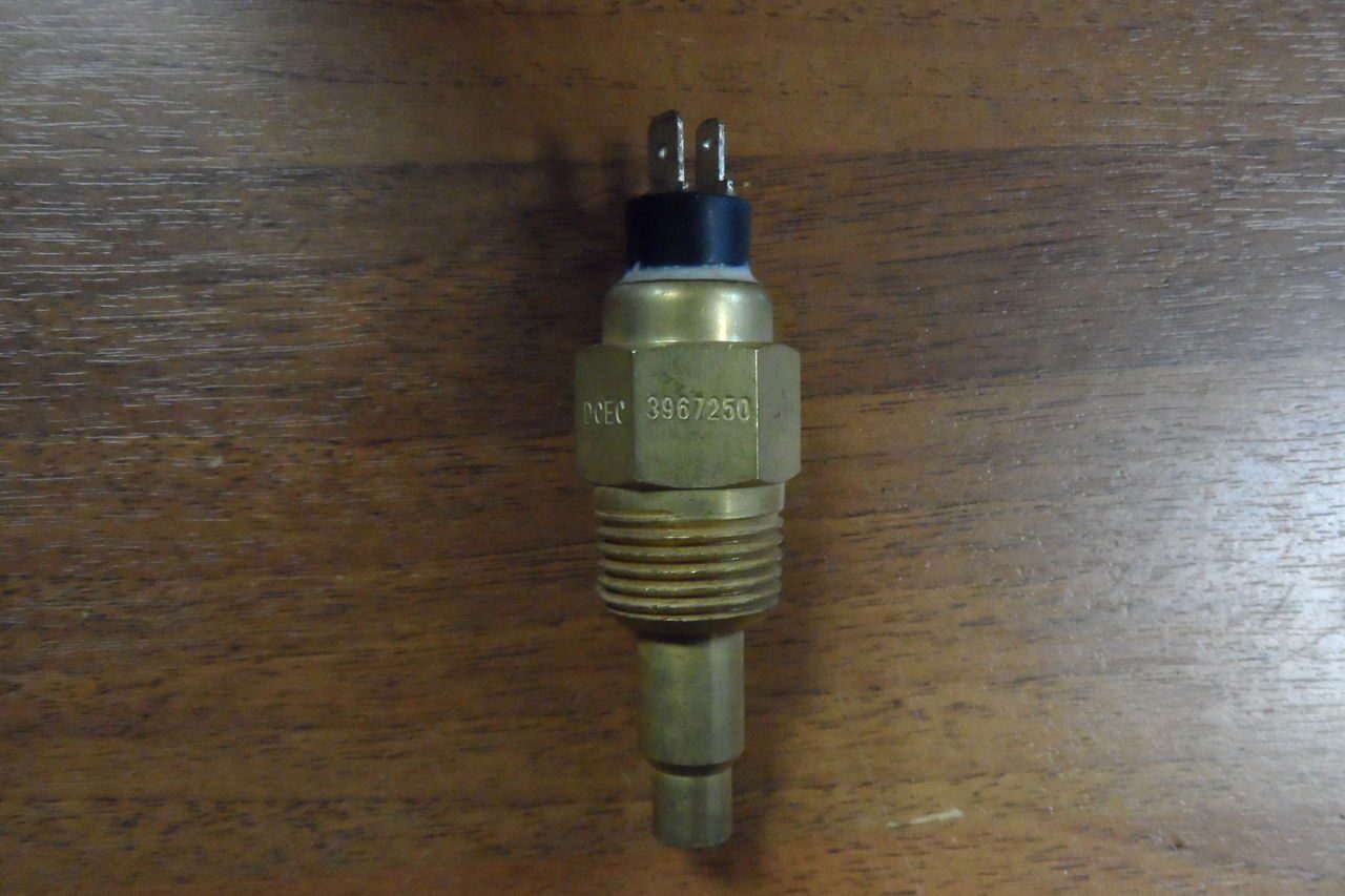 Датчик температуры CUMMINS (4-6BT,ISBe,L) до 150С 396725/3845N05-010-C2