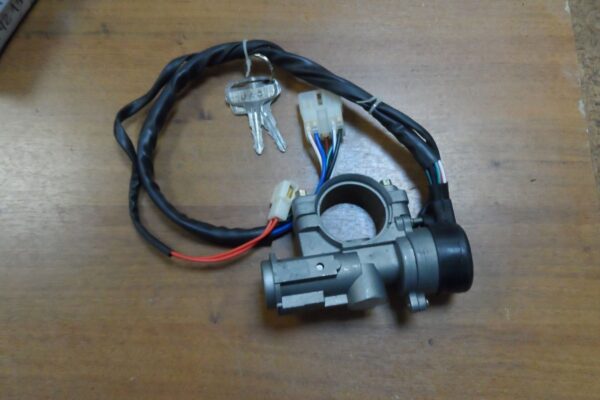 Замок зажигания в сборе JAC 6105/6120 3704111-72A