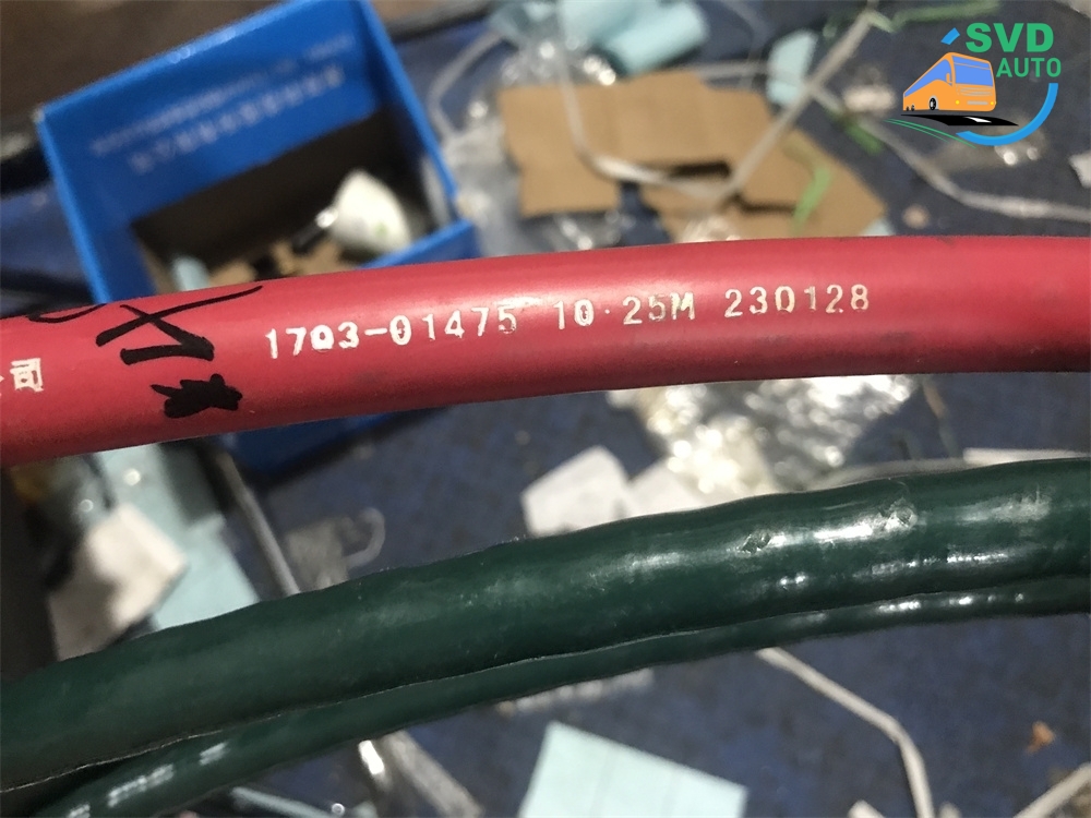Трос КПП L-10,25 м (2 на машине) Yutong 6122, после 2018 года