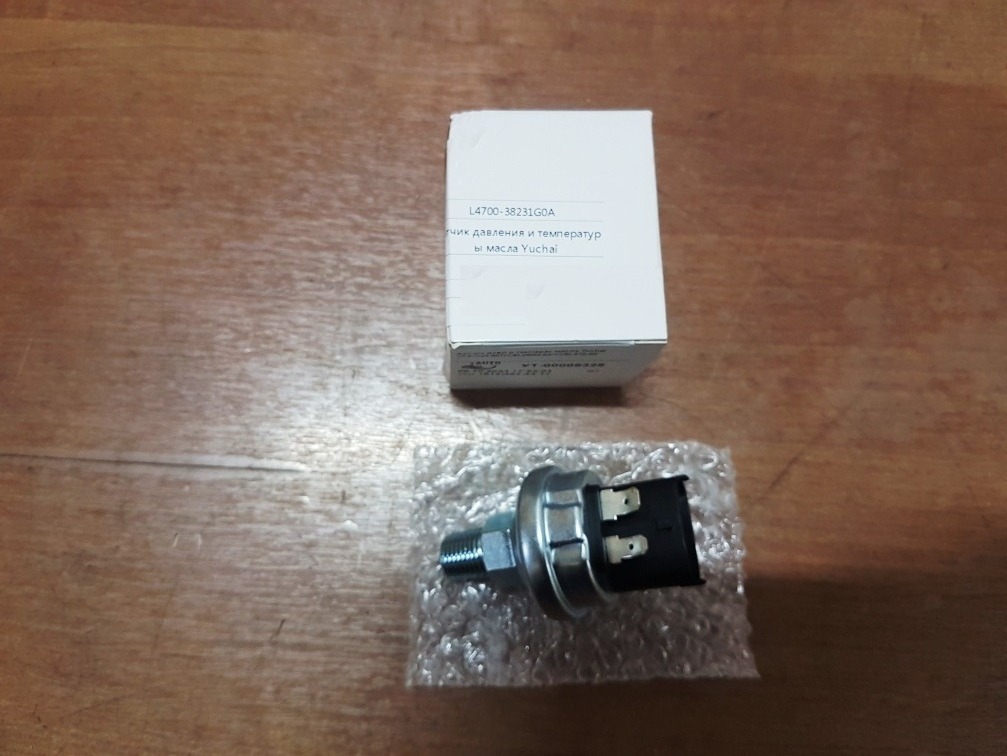 Датчик давления и температуры масла Yuchai YC6J220-50, YC6L280N-52, YC6L310-50 L4700-38231G0A
